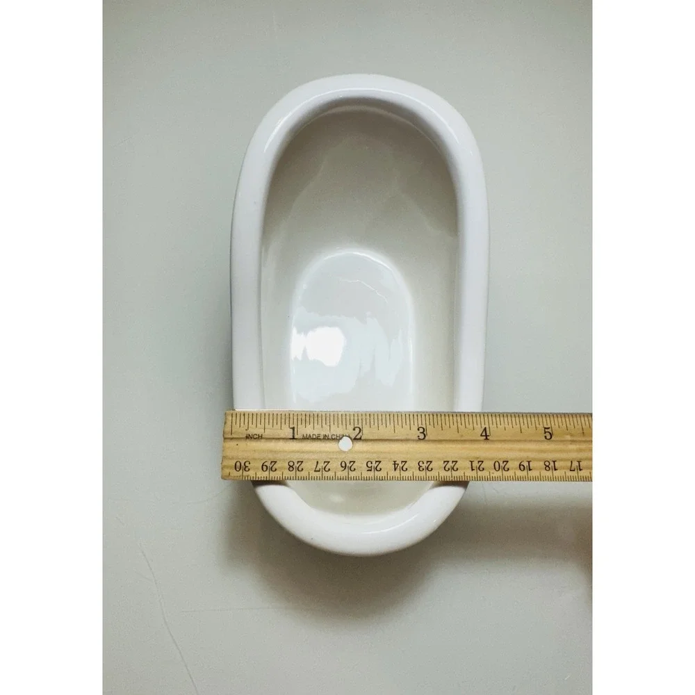 Bath And Body Works - For Decoration Uses - Vintage Ceramic Bathtub Soap Holder